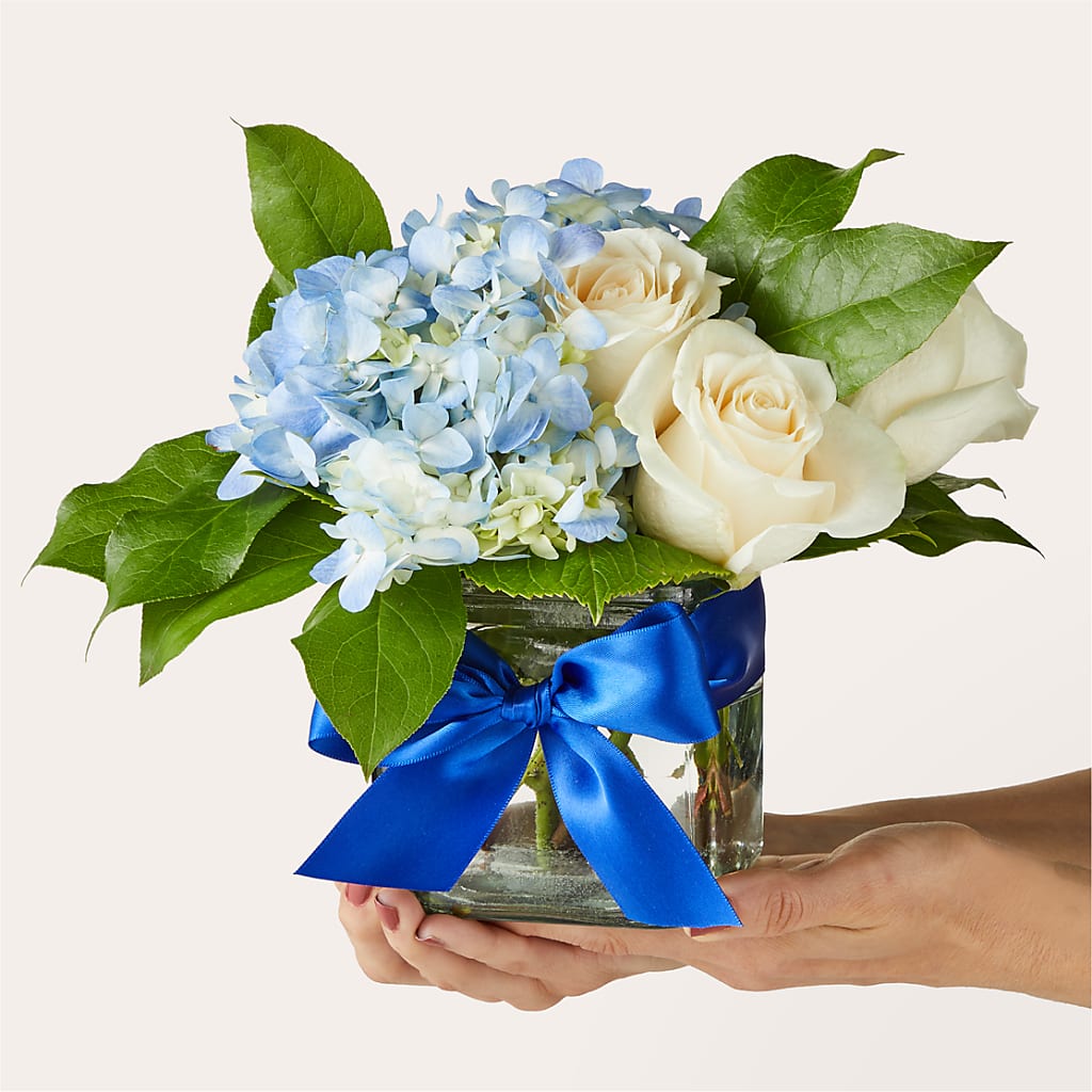 Sky Blue Delight Bouquet – TIM'S TREEHOUSE NURSERY & FLORAL, Sutherlin OR