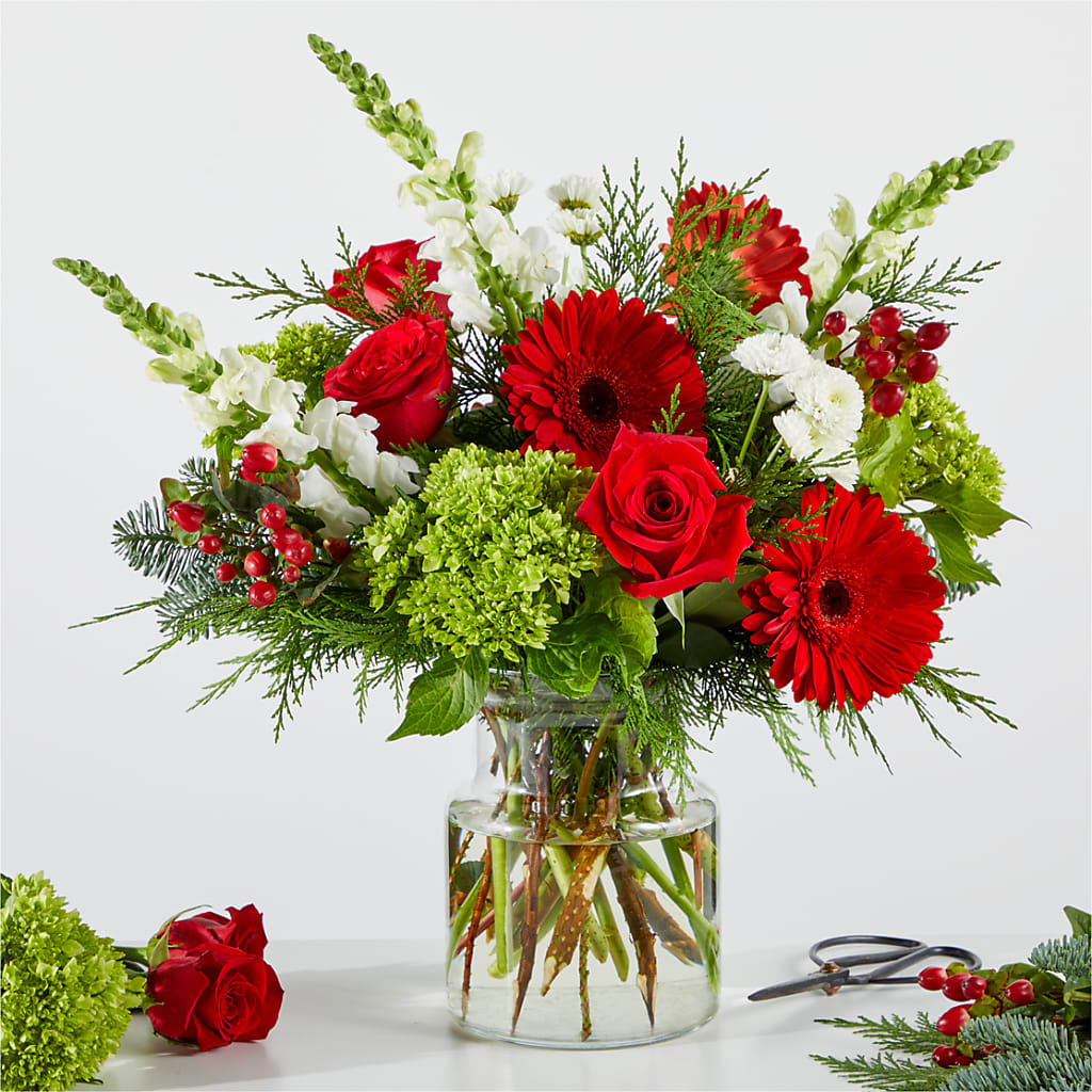 Merry Moment Bouquet – A Florist Original – TIM'S TREEHOUSE NURSERY & FLORAL, Sutherlin OR