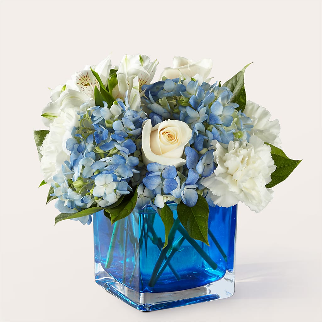 Soothing Waters Bouquet – TIM'S TREEHOUSE NURSERY & FLORAL, Sutherlin OR