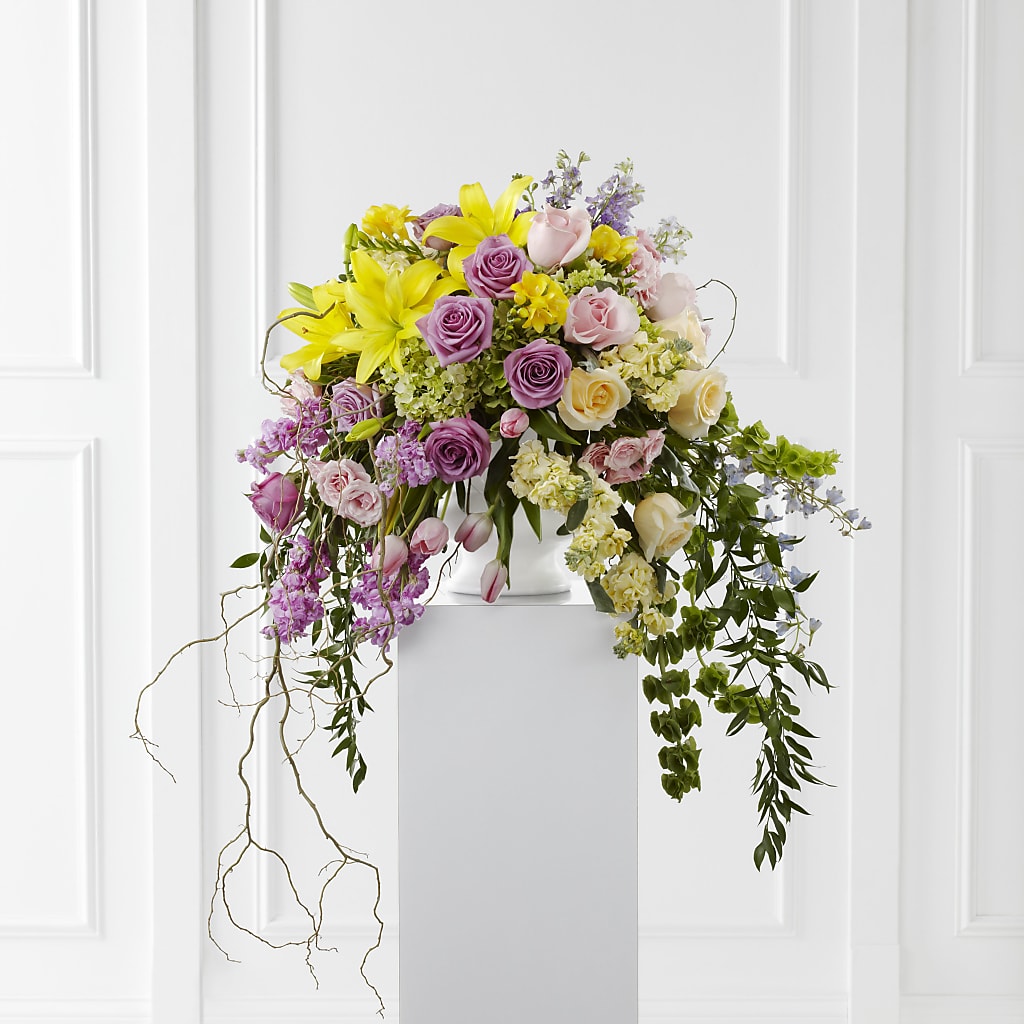 Display of Affection Arrangement – TIM'S TREEHOUSE NURSERY & FLORAL, Sutherlin OR