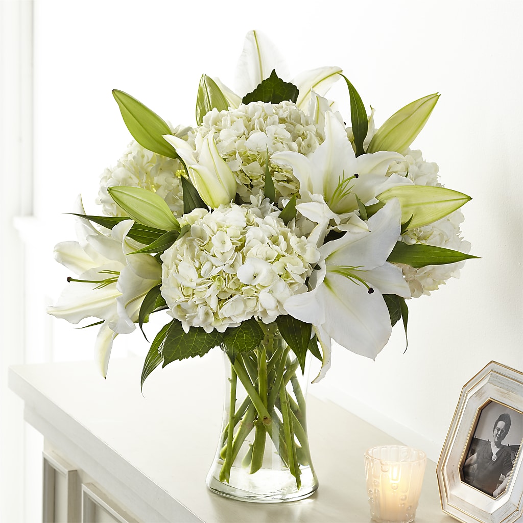 Compassionate Lily Bouquet – TIM'S TREEHOUSE NURSERY & FLORAL, Sutherlin OR