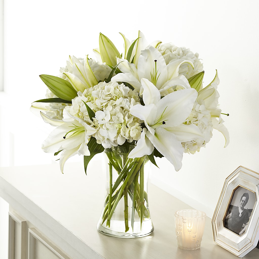 Compassionate Lily Bouquet – TIM'S TREEHOUSE NURSERY & FLORAL, Sutherlin OR