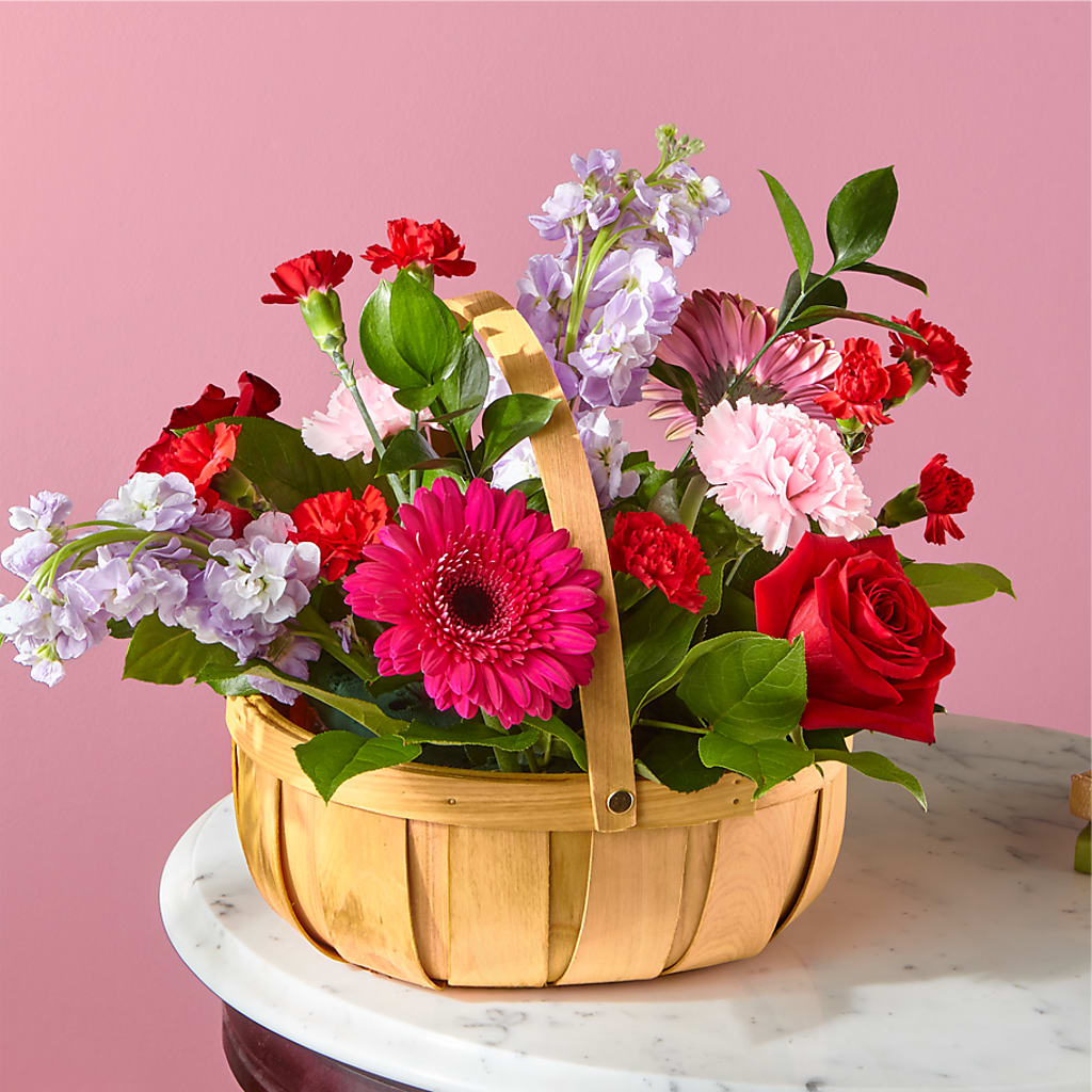 Pink Picnic Basket – TIM'S TREEHOUSE NURSERY & FLORAL, Sutherlin OR