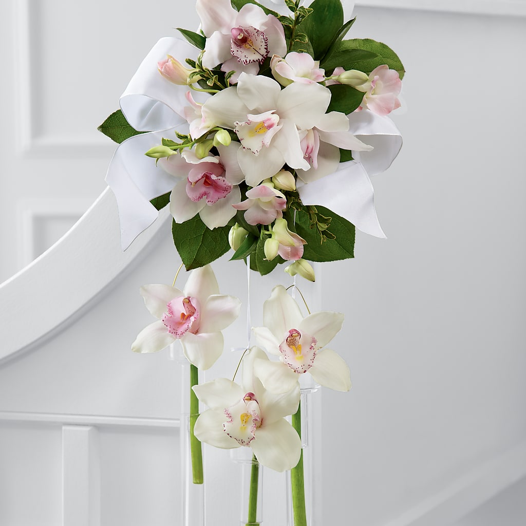Perfect Entrance Pew Arrangement – TIM'S TREEHOUSE NURSERY & FLORAL, Sutherlin OR