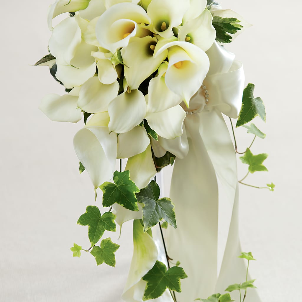 White Chapel Bouquet – TIM'S TREEHOUSE NURSERY & FLORAL, Sutherlin OR