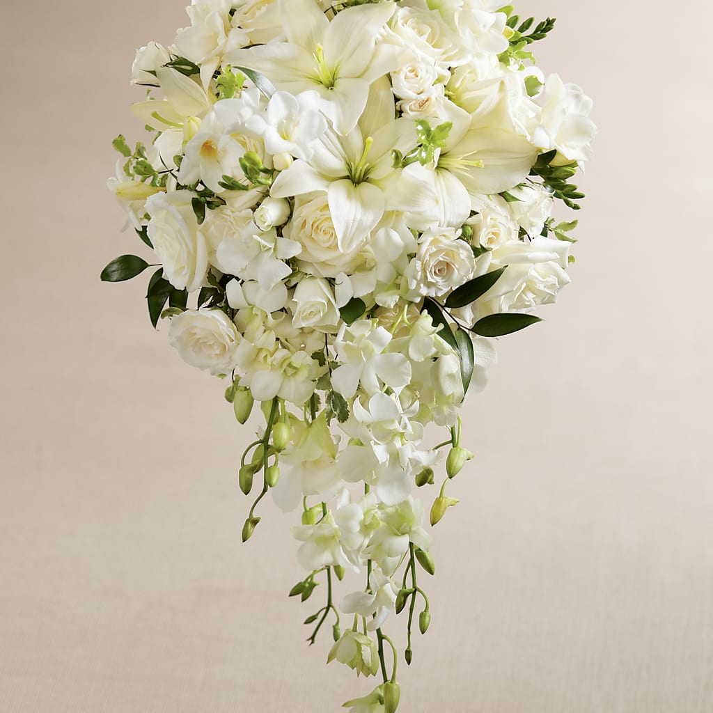 White Wonders Bouquet – TIM'S TREEHOUSE NURSERY & FLORAL, Sutherlin OR