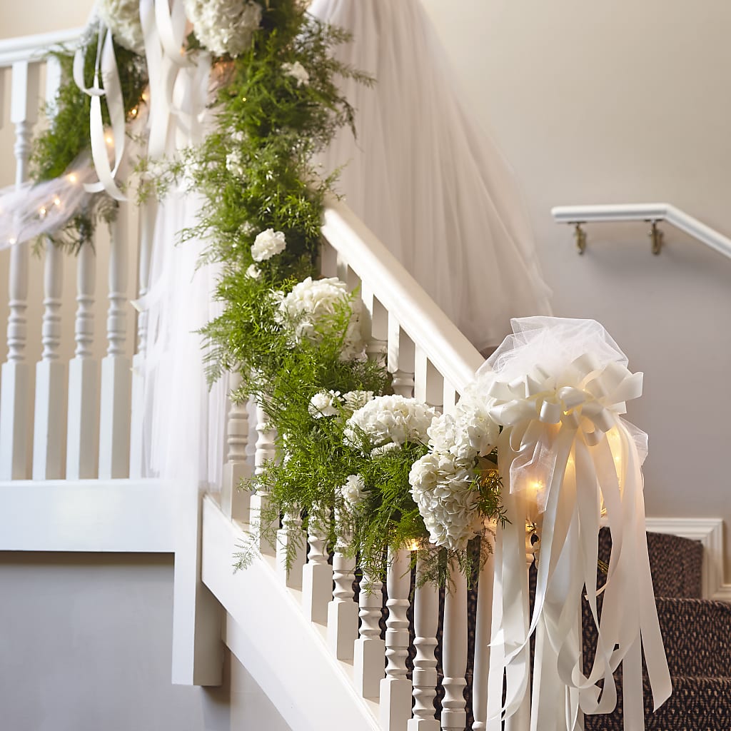 Champagne Dreams Garland – TIM'S TREEHOUSE NURSERY & FLORAL, Sutherlin OR