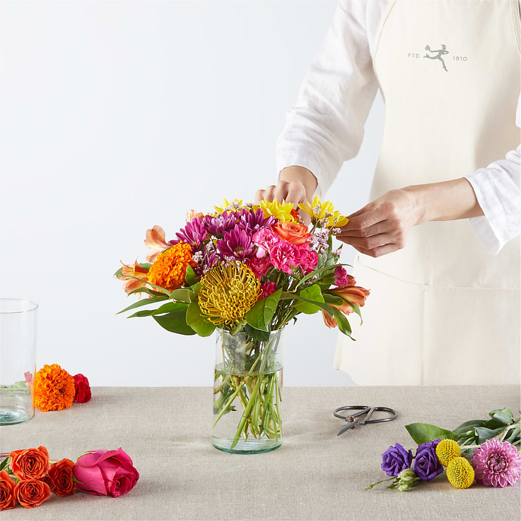 Feast of Color – A Florist Original – TIM'S TREEHOUSE NURSERY & FLORAL, Sutherlin OR