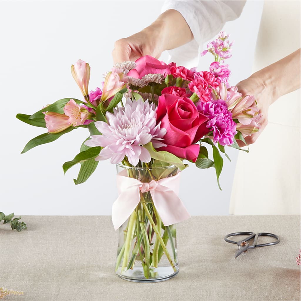 Pink Ribbon - A Florist Original – TIM'S TREEHOUSE NURSERY & FLORAL, Sutherlin OR