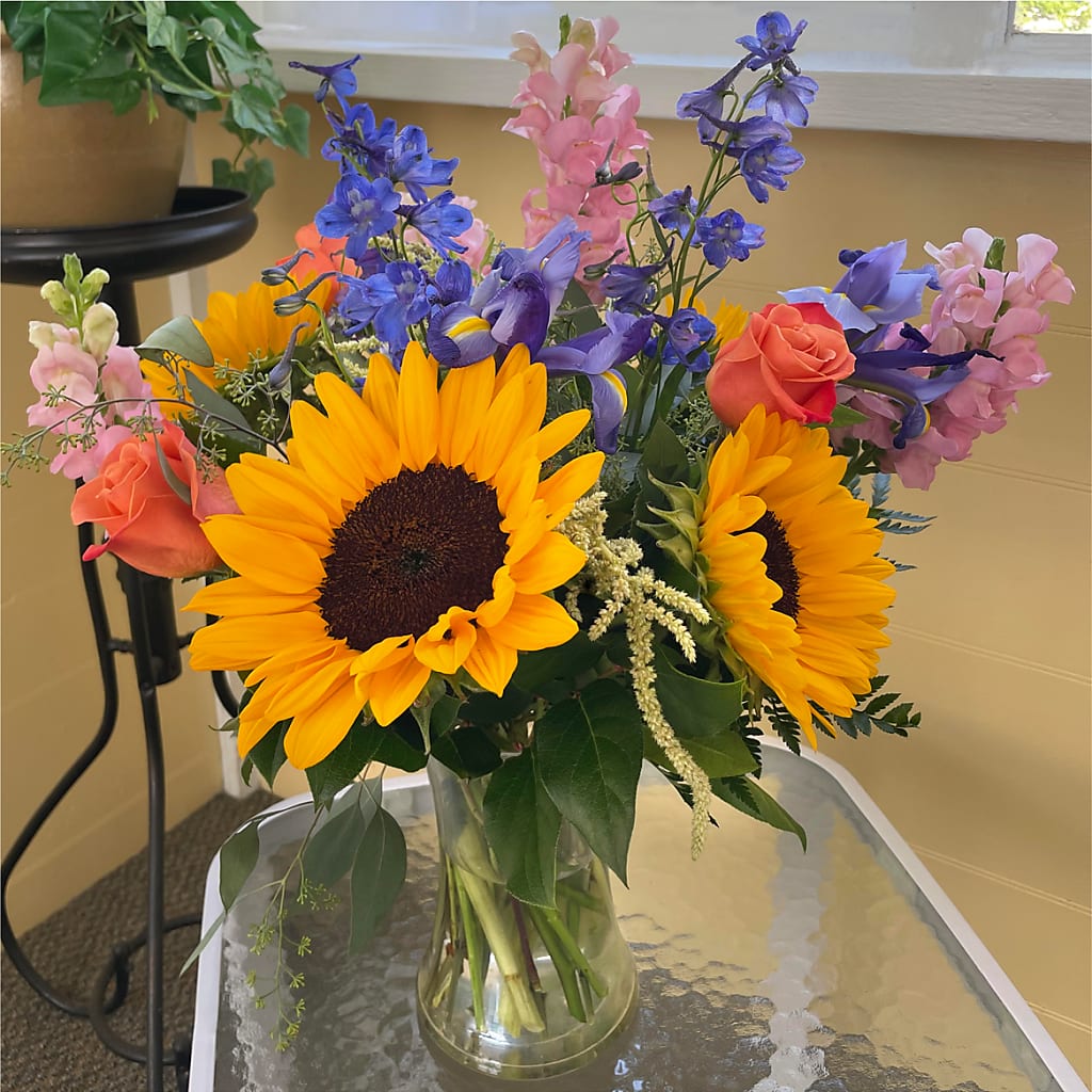 Rays of Life Bouquet – TIM'S TREEHOUSE NURSERY & FLORAL, Sutherlin OR
