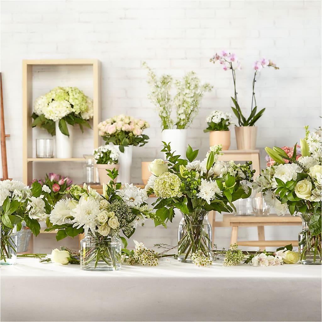 Classic Ivory – A Florist Original – TIM'S TREEHOUSE NURSERY & FLORAL, Sutherlin OR