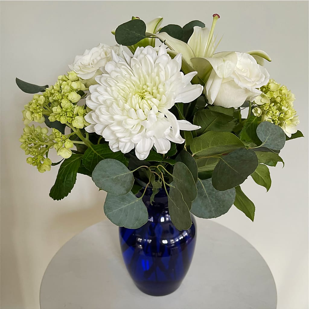 Snowy Dreams Bouquet – TIM'S TREEHOUSE NURSERY & FLORAL, Sutherlin OR