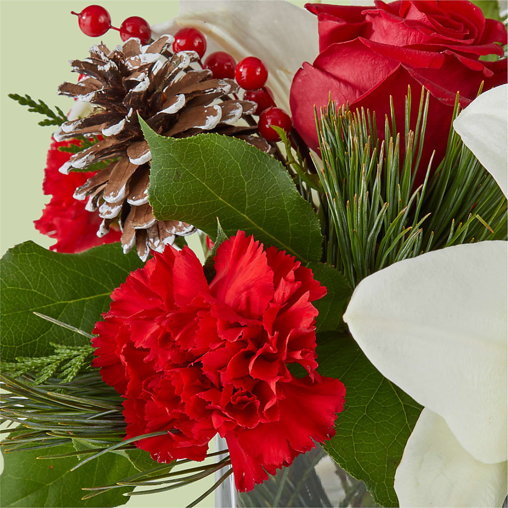 Glistening Icicles Bouquet – TIM'S TREEHOUSE NURSERY & FLORAL, Sutherlin OR