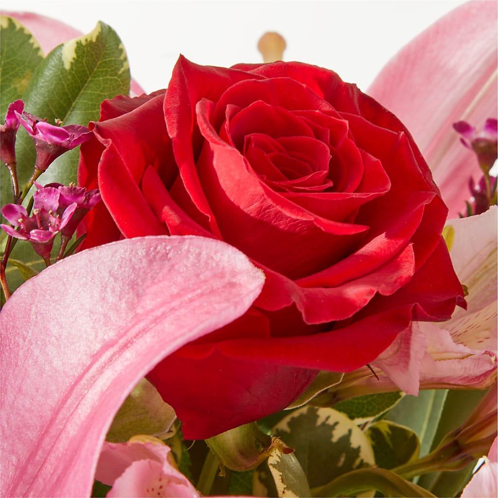 Lucky in Love Bouquet – TIM'S TREEHOUSE NURSERY & FLORAL, Sutherlin OR