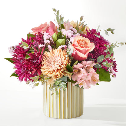 Berry Cobbler Bouquet with Ivory Vase – TIM'S TREEHOUSE NURSERY & FLORAL, Sutherlin OR