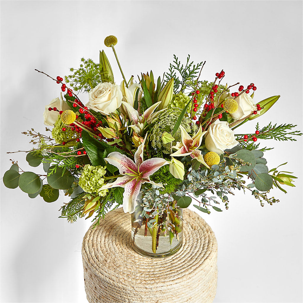 Berry & Bright Bouquet – TIM'S TREEHOUSE NURSERY & FLORAL, Sutherlin OR