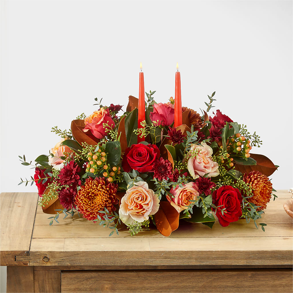 Gather Near Centerpiece – TIM'S TREEHOUSE NURSERY & FLORAL, Sutherlin OR
