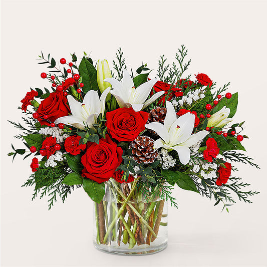 Best in Snow Bouquet – TIM'S TREEHOUSE NURSERY & FLORAL, Sutherlin OR