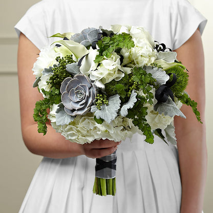 Sweet Innocence Bouquet – TIM'S TREEHOUSE NURSERY & FLORAL, Sutherlin OR
